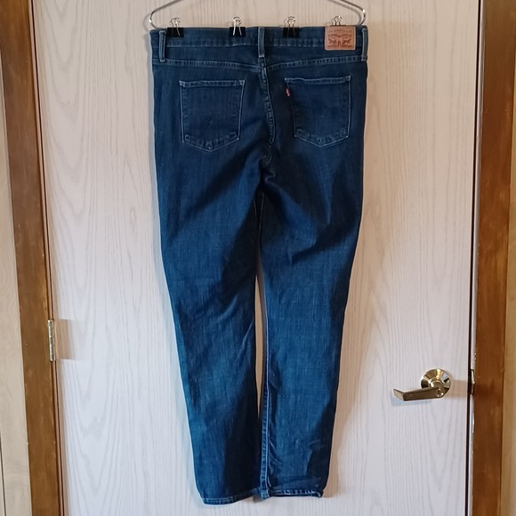 Levi's Signature, Size12 M, 32 x 33, Mid Rise Straight - Picture 2 of 9
